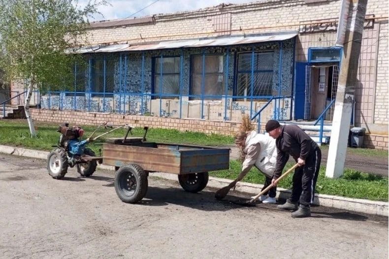 На территории Свердловского муниципалитета продолжается наведение санитарного порядка На территории Свердловского муниципалитета продолжается наведение санитарного порядка