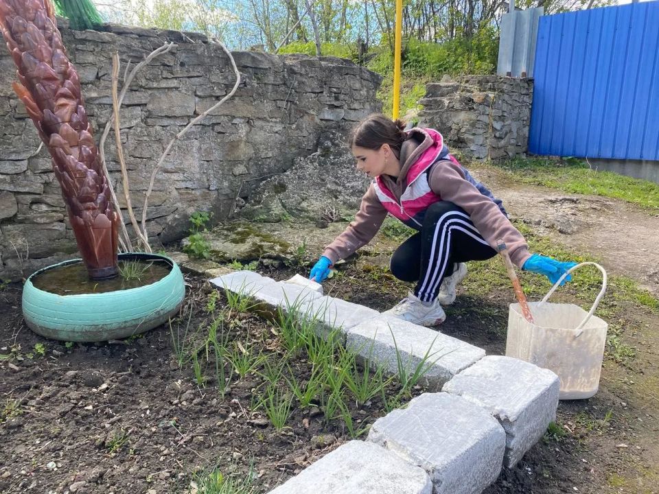 В Бугаевке в ходе Всероссийского субботника благоустроены ряд территорий В Бугаевке в ходе Всероссийского субботника благоустроены ряд территорий