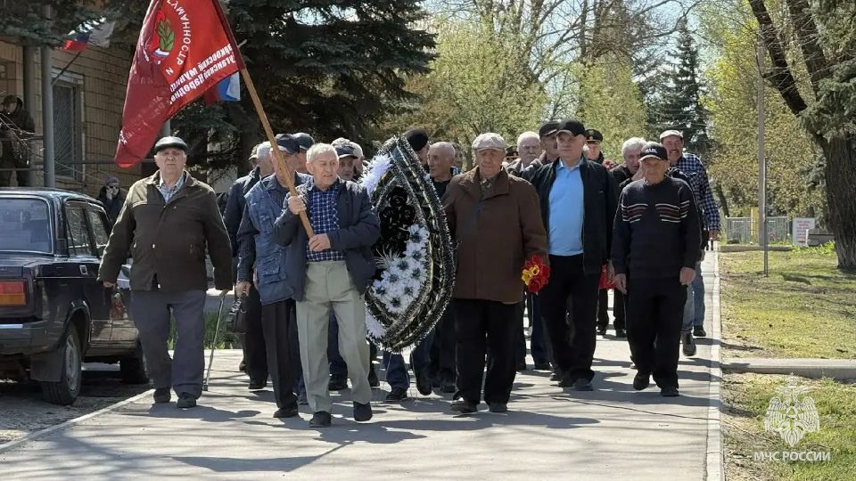 Сотрудники МЧС России приняли участие в митинге-реквиеме, посвященном 40-летию Чернобыльской трагедии Сотрудники МЧС России приняли участие в митинге-реквиеме, посвященном 40-летию Чернобыльской трагедии