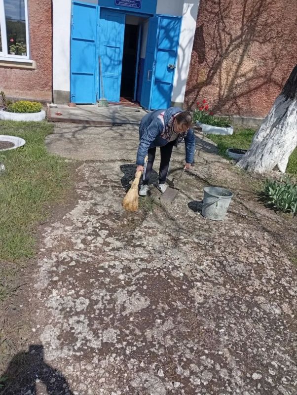 В Бугаевке в ходе Всероссийского субботника благоустроены ряд территорий В Бугаевке в ходе Всероссийского субботника благоустроены ряд территорий
