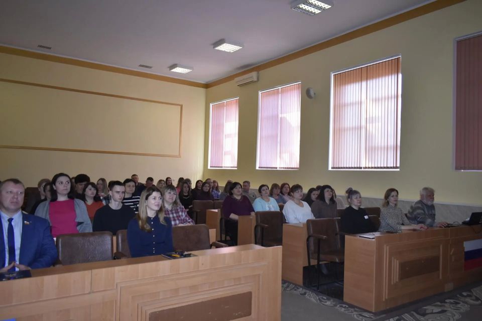 Соглашение о сотрудничестве Советов депутатов подписали в Перевальске Соглашение о сотрудничестве Советов депутатов подписали в Перевальске