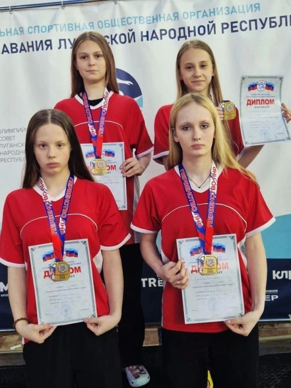 Алчевские пловцы заняли призовые места в Первенстве по плаванию Алчевские пловцы заняли призовые места в Первенстве по плаванию