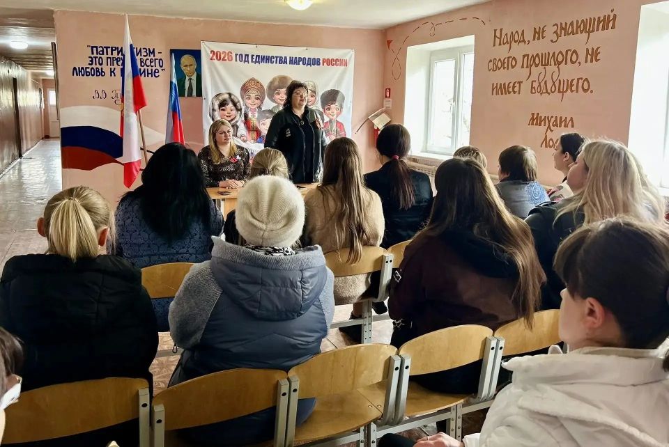 Сегодня в рамках общегородской акции «Забота», проводимой в «Кленовской школе им. Гвардии капитана Д.М. Мирошникова» состоялся семинар-практикум с участием родителей, педагогов и начальника отдела по вопросам опеки... Сегодня в рамках общегородской акции «Забота», проводимой в «Кленовской школе им. Гвардии капитана Д.М. Мирошникова» состоялся семинар-практикум с участием родителей, педагогов и начальника отдела по вопросам опеки...