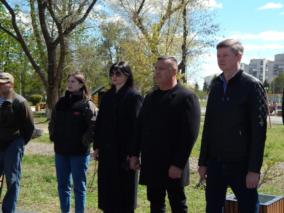 Праздничная программа в Краснодонском городском парке Праздничная программа в Краснодонском городском парке
