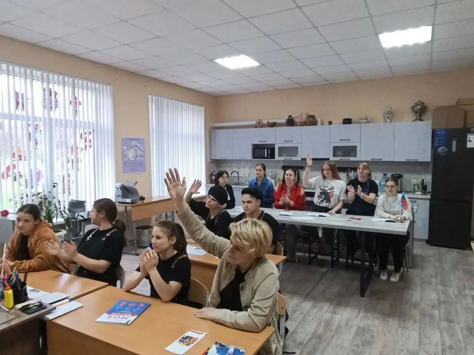 В Перевальском округе продолжаются мероприятия ко Дню молодого избирателя В Перевальском округе продолжаются мероприятия ко Дню молодого избирателя