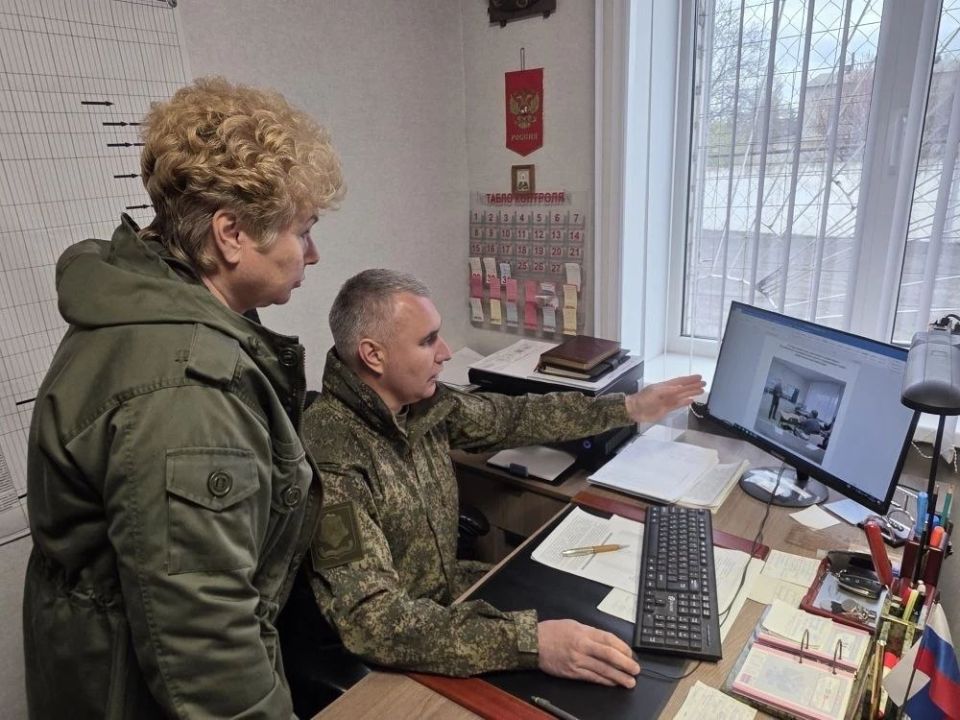 Ольга Бас: В рамках региональной недели, выполняя поручение Совета Федерации, я провела инспекцию ряда военных комиссариатов Луганской Народной Республики Ольга Бас: В рамках региональной недели, выполняя поручение Совета Федерации, я провела инспекцию ряда военных комиссариатов Луганской Народной Республики