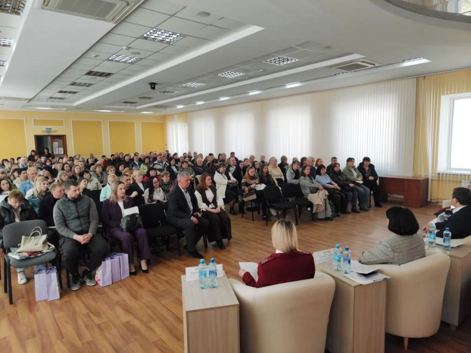Торжественное награждение специалистов по охране труда прошло в Минтруда ЛНР Торжественное награждение специалистов по охране труда прошло в Минтруда ЛНР