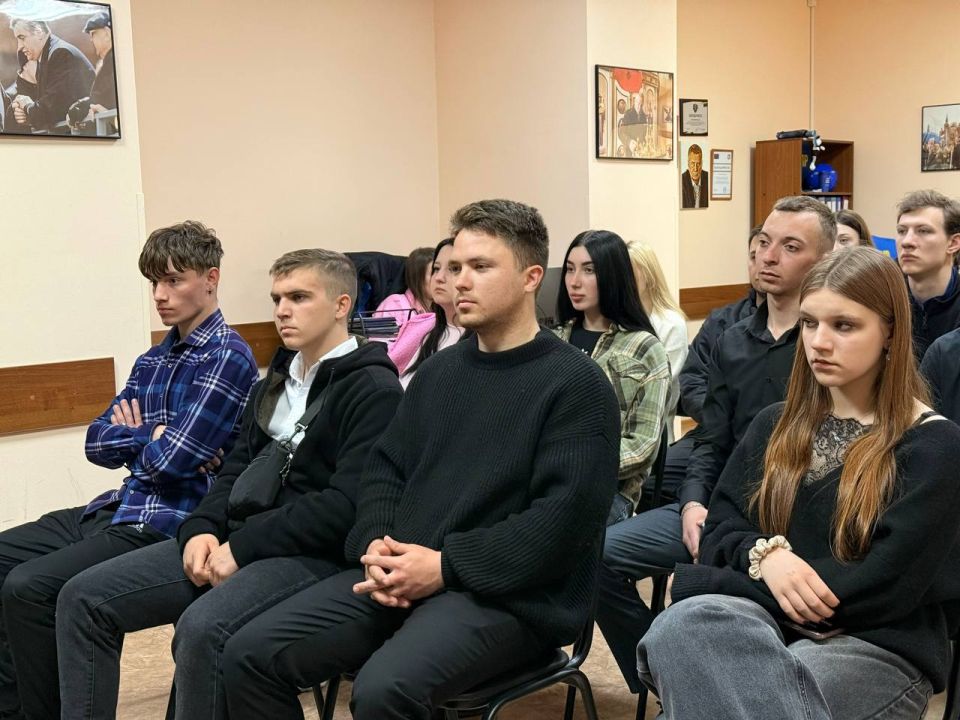 Максим Уваров: «Молодежь – двигатель перемен!» Максим Уваров: «Молодежь – двигатель перемен!»