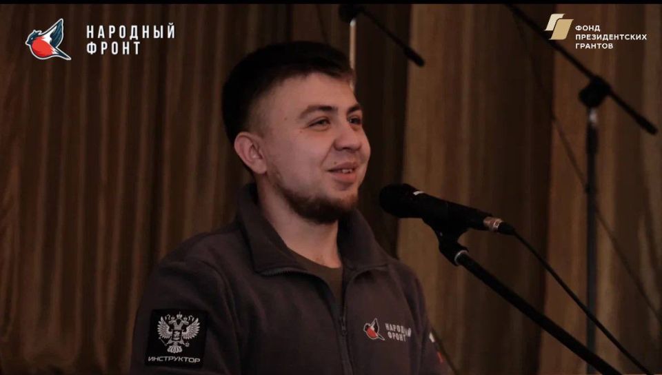 Молодёжка НФ провела агитацию в Колледже ФБГОУ ВО «ЛГУ им. В. Даля»! Молодёжка НФ провела агитацию в Колледже ФБГОУ ВО «ЛГУ им. В. Даля»!