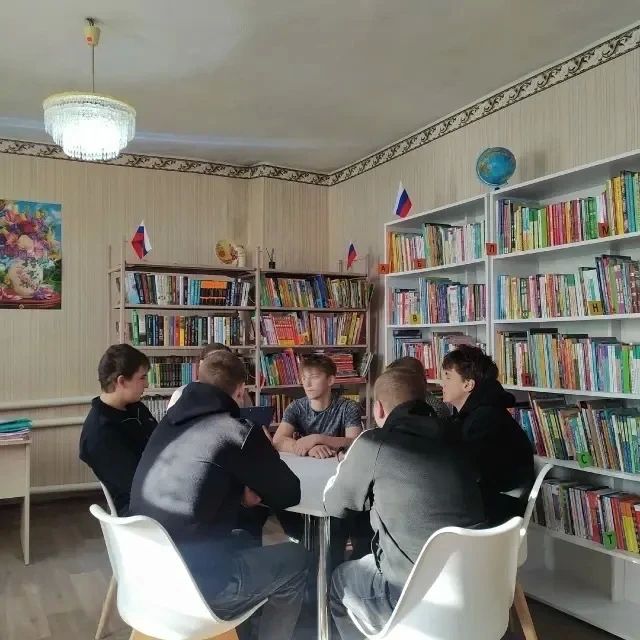 В Юрьевской библиотеке прошёл информационный час о киберпреступлениях и безопасности в интернете В Юрьевской библиотеке прошёл информационный час о киберпреступлениях и безопасности в интернете