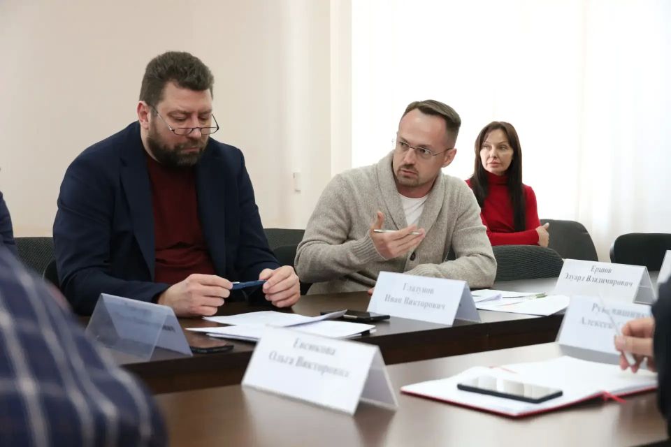 В Социальном комитете обсудили вопросы цифровизации системы здравоохранения, развития образовательной отрасли республики и социальной поддержки граждан В Социальном комитете обсудили вопросы цифровизации системы здравоохранения, развития образовательной отрасли республики и социальной поддержки граждан
