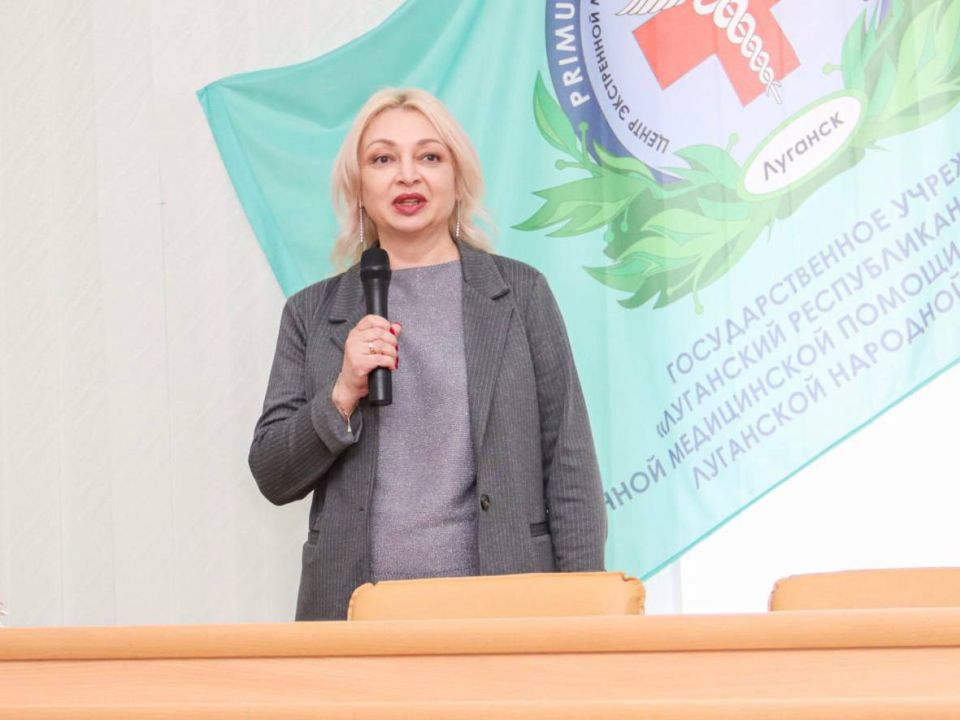Молодогвардейцы посетили мероприятие, приуроченное ко Дню работника скорой медицинской помощи в Луганском республиканском центре экстренной медицинской помощи и медицины катастроф Молодогвардейцы посетили мероприятие, приуроченное ко Дню работника скорой медицинской помощи в Луганском республиканском центре экстренной медицинской помощи и медицины катастроф