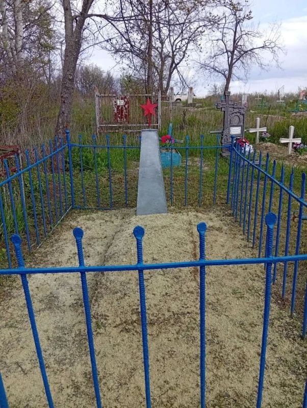Забота о памяти: в селах Павловка и Заводянка благоустроили места воинской славы Забота о памяти: в селах Павловка и Заводянка благоустроили места воинской славы