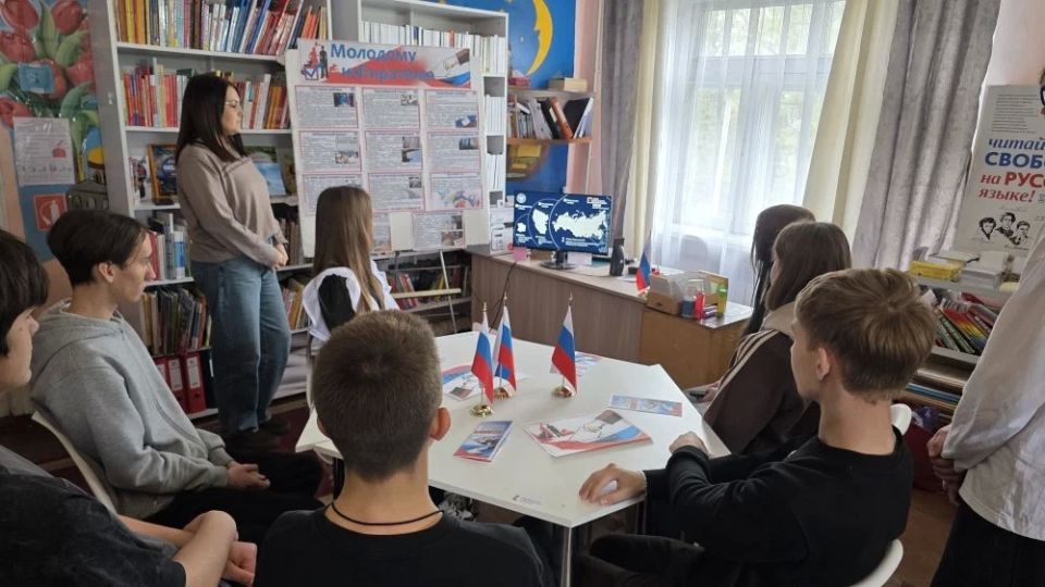 «Просто о выборах» . В Луганской Народной Республике активно проходят мероприятия ко Дню молодого избирателя, который пройдет с 15 апреля по 28 мая 2026 года «Просто о выборах» . В Луганской Народной Республике активно проходят мероприятия ко Дню молодого избирателя, который пройдет с 15 апреля по 28 мая 2026 года