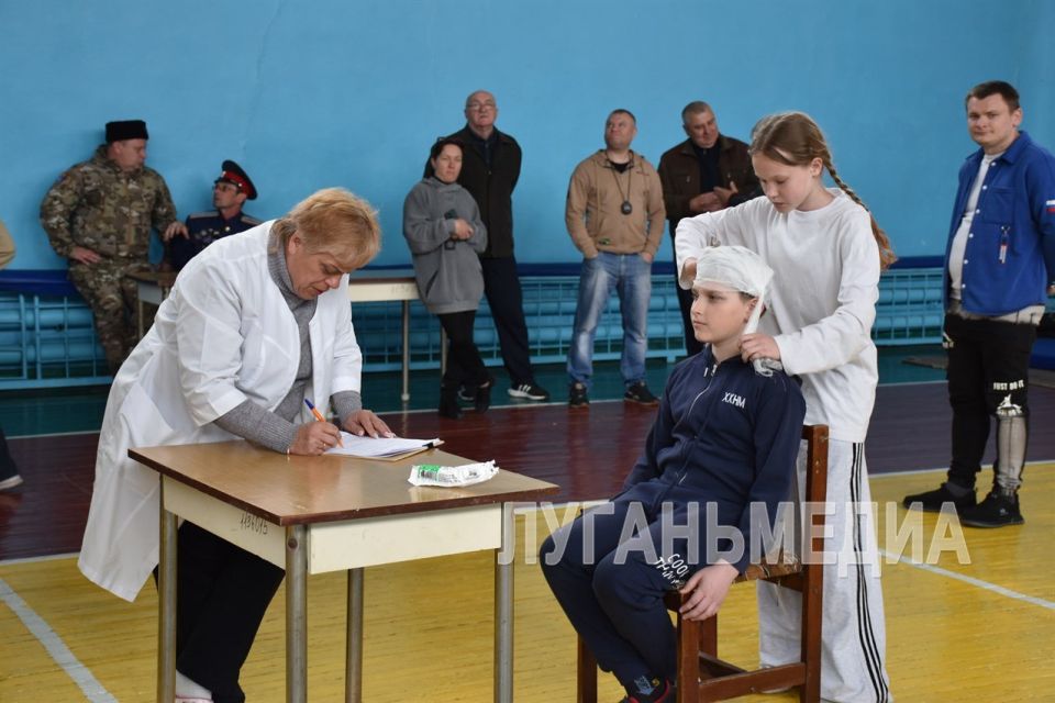 В Кировске прошел муниципальный этап военно-патриотической игры «Зарница 2.0» в средней возрастной категории В Кировске прошел муниципальный этап военно-патриотической игры «Зарница 2.0» в средней возрастной категории