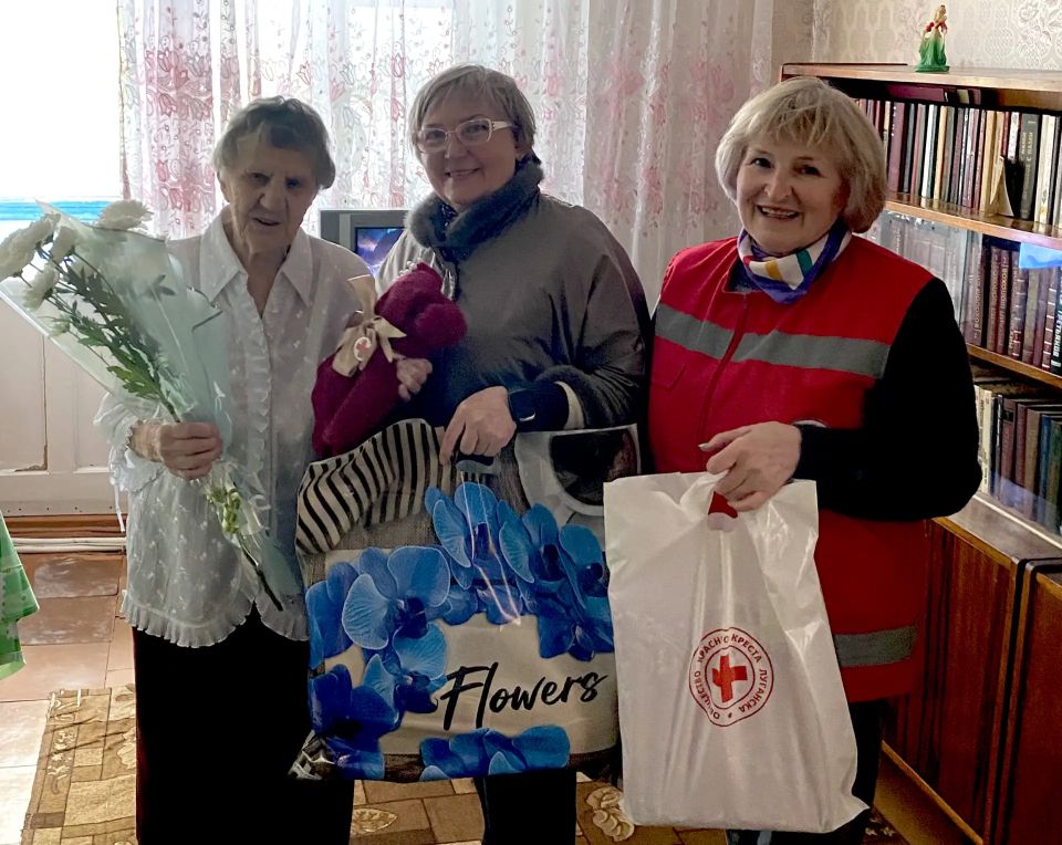 Сегодня отмечает 100-летний юбилей Дина Степановна Телепова, ветеран труда, педагог, человек удивительной судьбы и большого сердца Сегодня отмечает 100-летний юбилей Дина Степановна Телепова, ветеран труда, педагог, человек удивительной судьбы и большого сердца