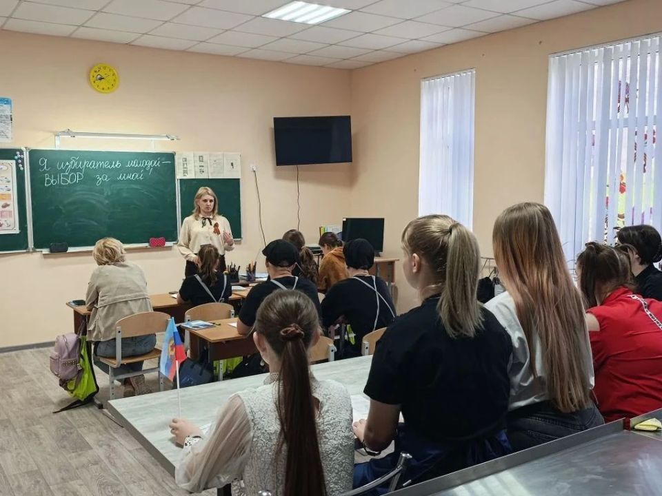 В Перевальском округе продолжаются мероприятия ко Дню молодого избирателя В Перевальском округе продолжаются мероприятия ко Дню молодого избирателя