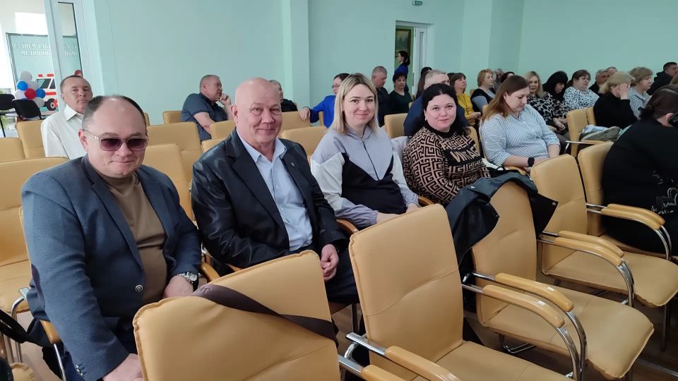 Сотрудников Луганского центра медицины катастроф поздравили с профессиональным праздником Сотрудников Луганского центра медицины катастроф поздравили с профессиональным праздником