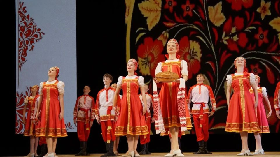 Олег Коваль: Принял участие в праздновании 90-летия легендарного основателя «Барвинка» Василия Ивановича Вакуленко Олег Коваль: Принял участие в праздновании 90-летия легендарного основателя «Барвинка» Василия Ивановича Вакуленко