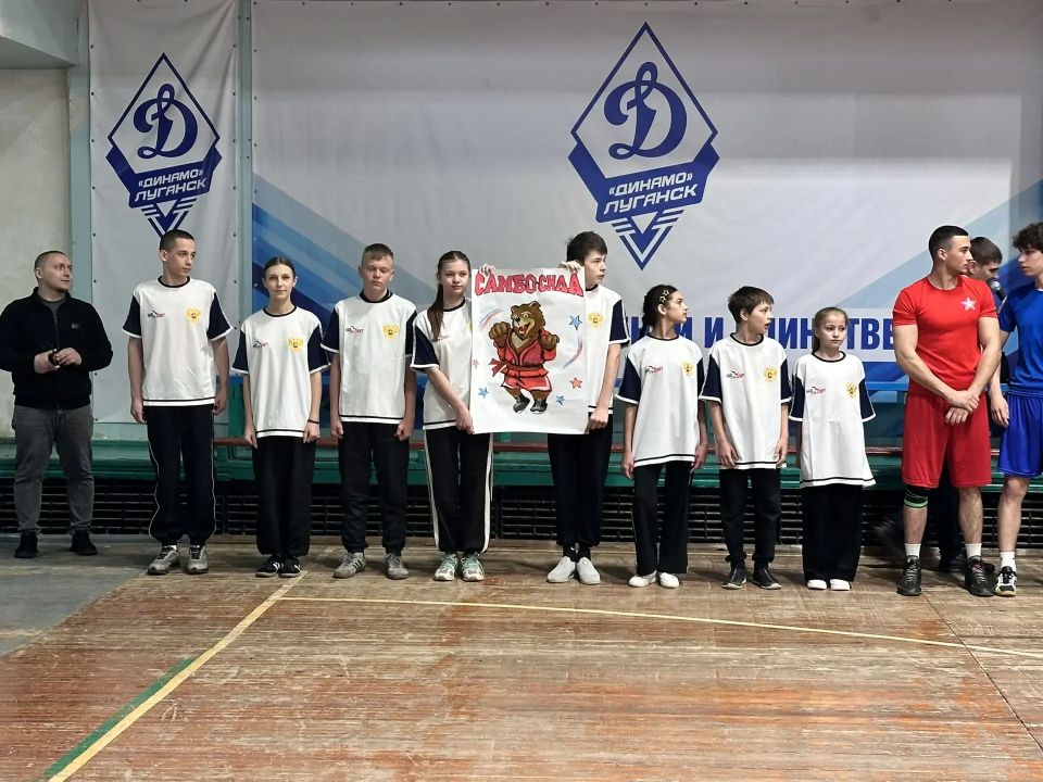 «Выбор сильных»: В Луганске прошли «Весёлые старты» среди школьников ЛНР «Выбор сильных»: В Луганске прошли «Весёлые старты» среди школьников ЛНР