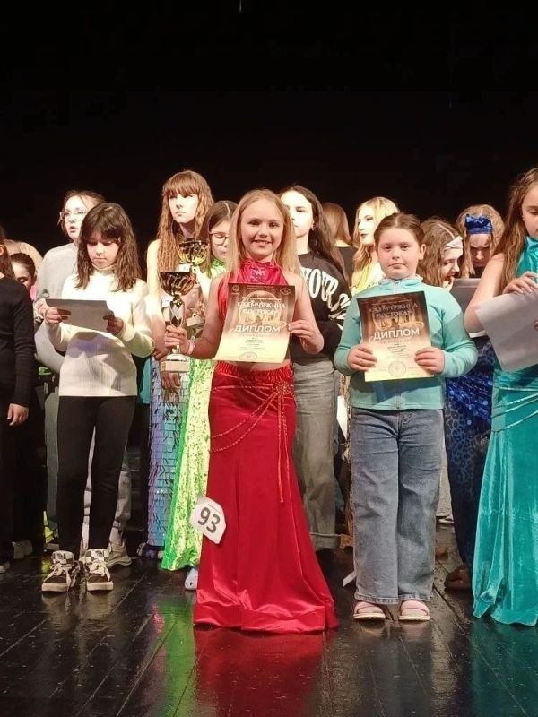 Стаханов — в центре танцевального триумфа! Стаханов — в центре танцевального триумфа!