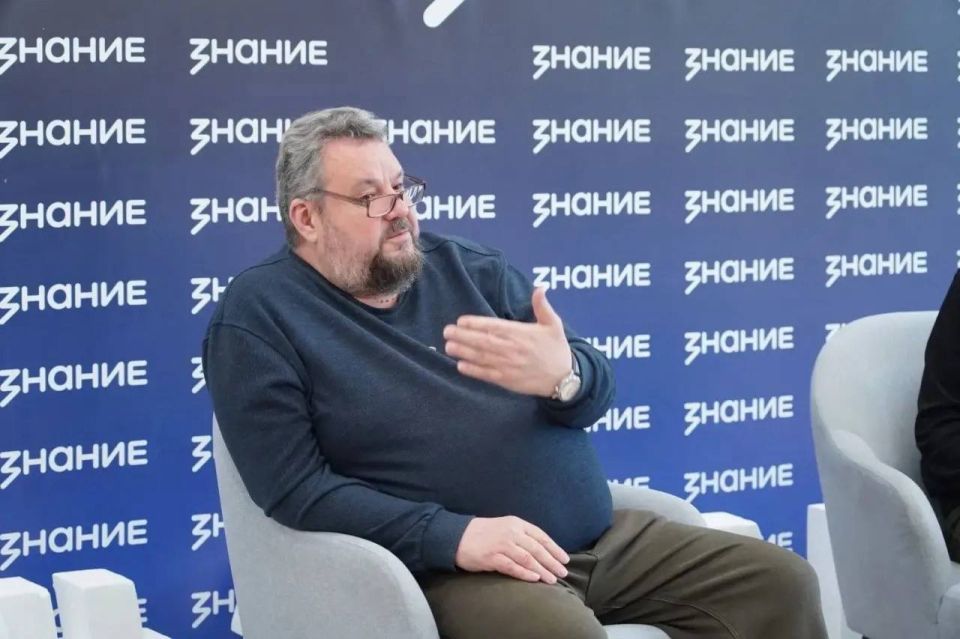Глеб Бобров о литературе военного времени Глеб Бобров о литературе военного времени