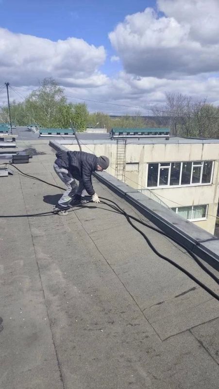 Специалисты из Удмуртии установили новое уличное освещение в детском саду «Улыбка» Специалисты из Удмуртии установили новое уличное освещение в детском саду «Улыбка»