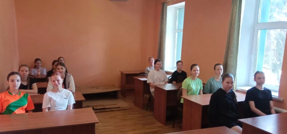 В Лутугинском муниципальном округе прошла встреча с героями в рамках всероссийского проекта «Диалоги с Героями» В Лутугинском муниципальном округе прошла встреча с героями в рамках всероссийского проекта «Диалоги с Героями»