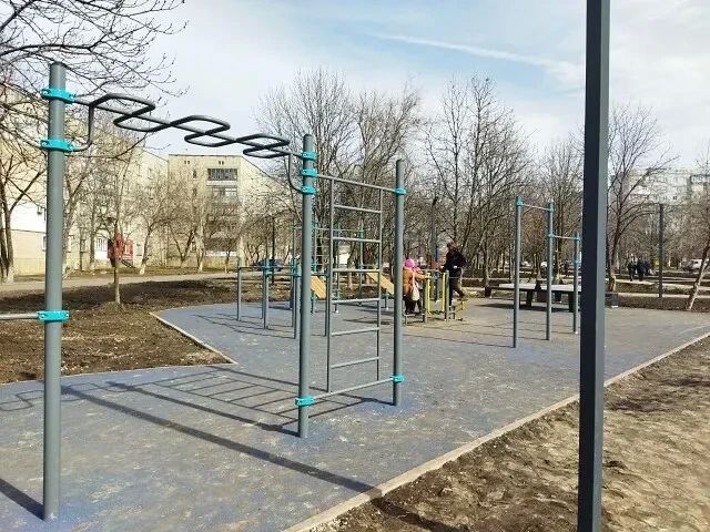 Андрей Рубанцов: Уважаемые ровенчане!. Все вы обратили внимание, как в последнее время в нашем городском округе появляются новые благоустроенные общественные территории Андрей Рубанцов: Уважаемые ровенчане!. Все вы обратили внимание, как в последнее время в нашем городском округе появляются новые благоустроенные общественные территории