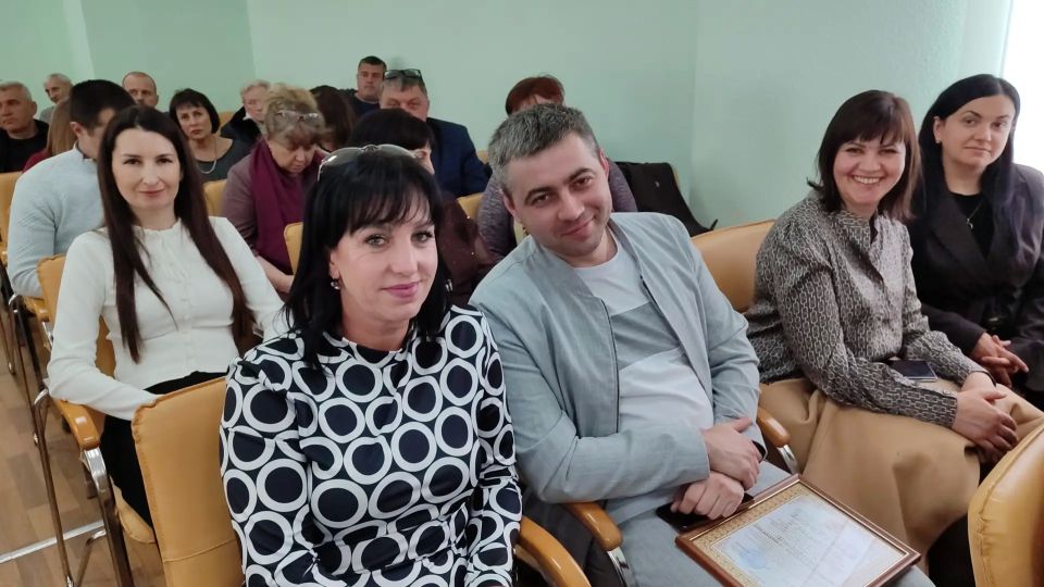 Сотрудников Луганского центра медицины катастроф поздравили с профессиональным праздником Сотрудников Луганского центра медицины катастроф поздравили с профессиональным праздником