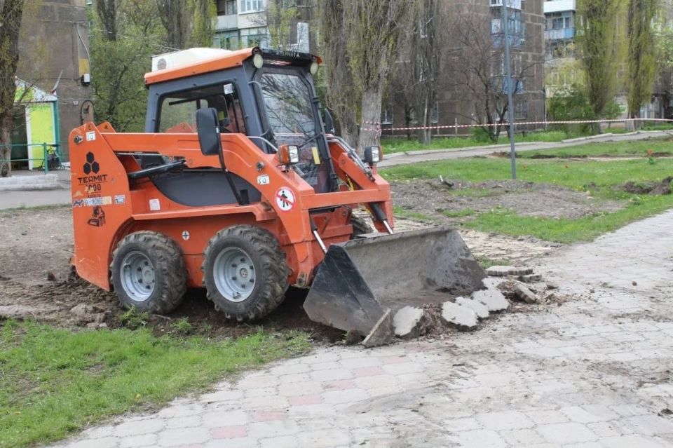 В Кировске приступили к реализации Федерального проекта «Формирование комфортной городской среды» на бульваре 40 лет Победы В Кировске приступили к реализации Федерального проекта «Формирование комфортной городской среды» на бульваре 40 лет Победы
