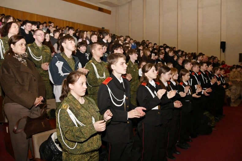 «Победа за нами»: В Свердловске прошел концерт в поддержку Героев специальной военной операции «Победа за нами»: В Свердловске прошел концерт в поддержку Героев специальной военной операции