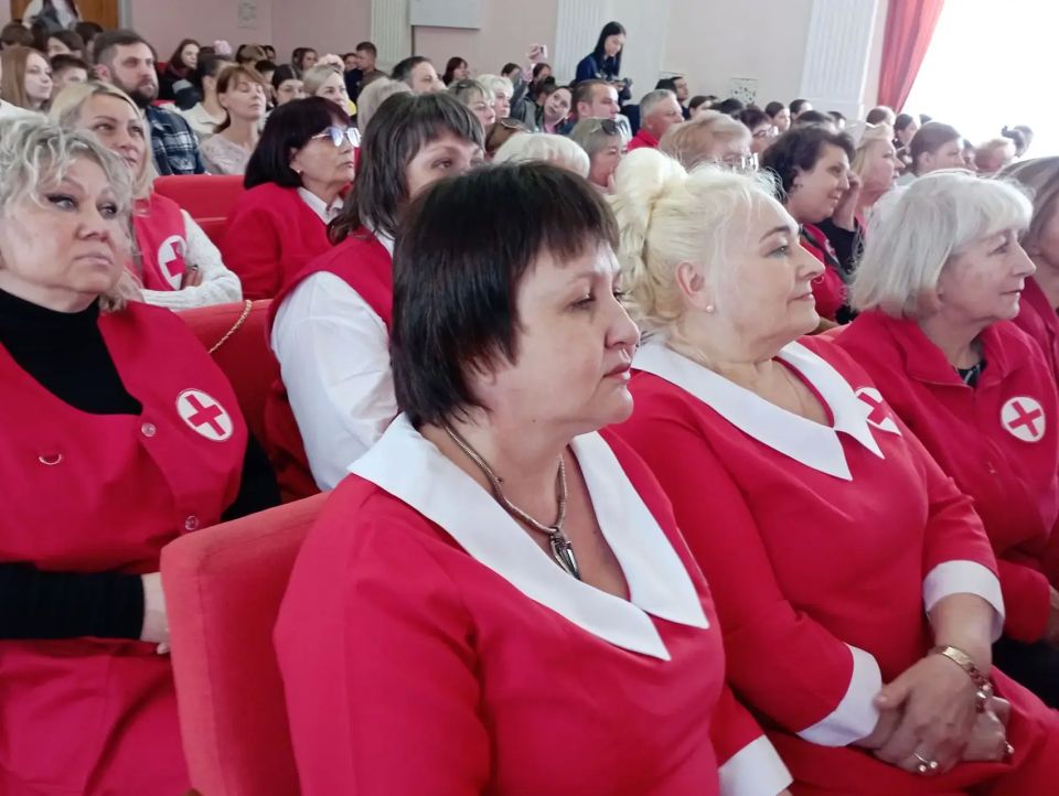 Яна Пащенко поздравила с 11-летием «Общество Красного Креста ЛНР» Яна Пащенко поздравила с 11-летием «Общество Красного Креста ЛНР»
