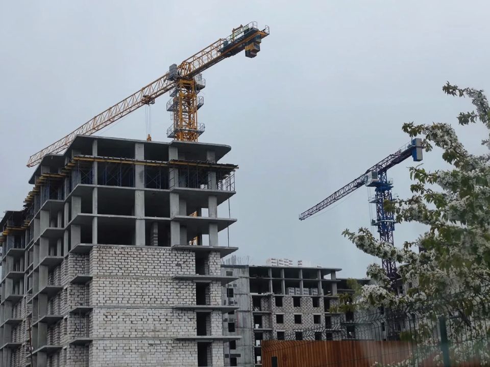 В столице Республики продолжает расти ЖК "Дружба" В столице Республики продолжает расти ЖК "Дружба"