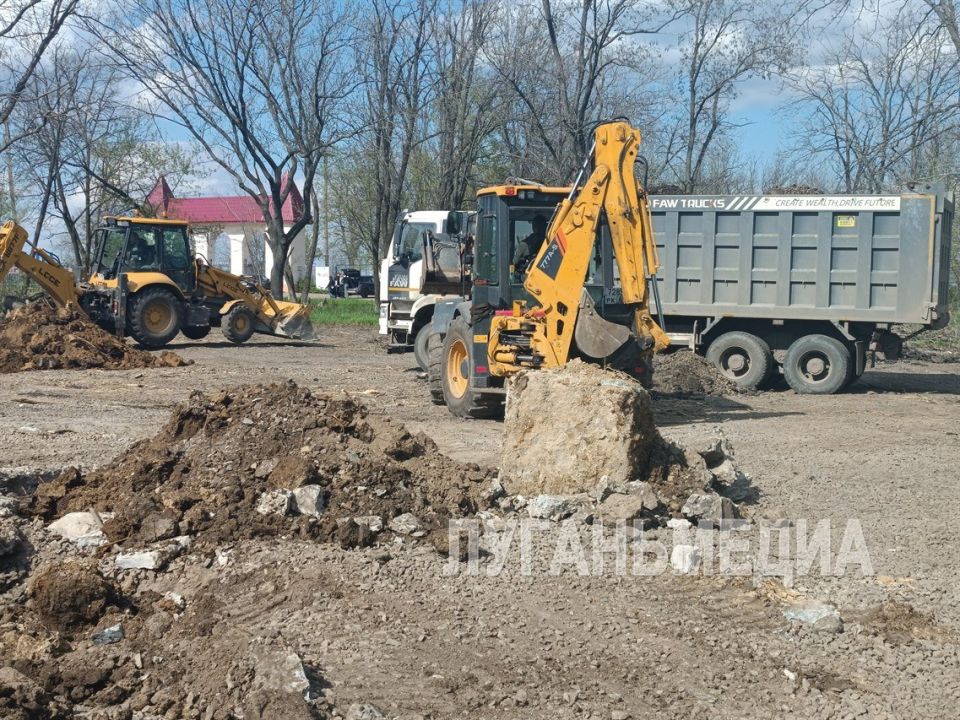 В Краснодонском парке идет вторая волна преобразований В Краснодонском парке идет вторая волна преобразований
