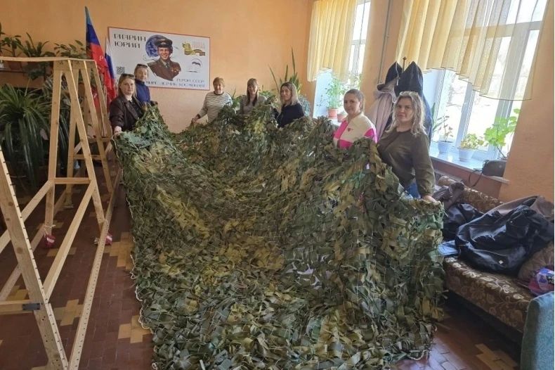 Руки, плетущие надежду. В суровых реалиях специальной военной операции (СВО) каждый вклад, каждая помощь имеет огромное значение Руки, плетущие надежду. В суровых реалиях специальной военной операции (СВО) каждый вклад, каждая помощь имеет огромное значение