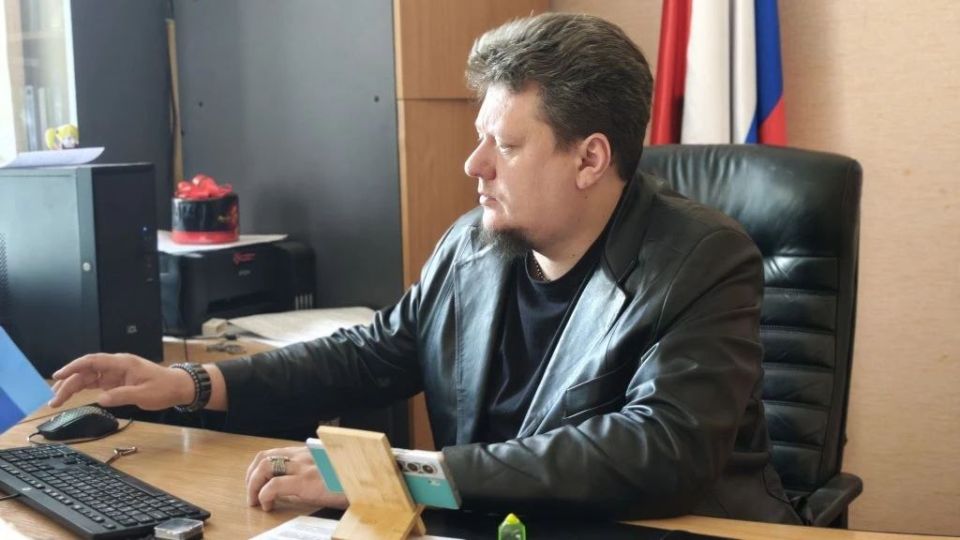 Проректор ЛГУ им. В. Даля Сергей Ковалёнок принял участие в итоговой ВКС по проекту «Школа социального предпринимательства: новые территории» Проректор ЛГУ им. В. Даля Сергей Ковалёнок принял участие в итоговой ВКС по проекту «Школа социального предпринимательства: новые территории»