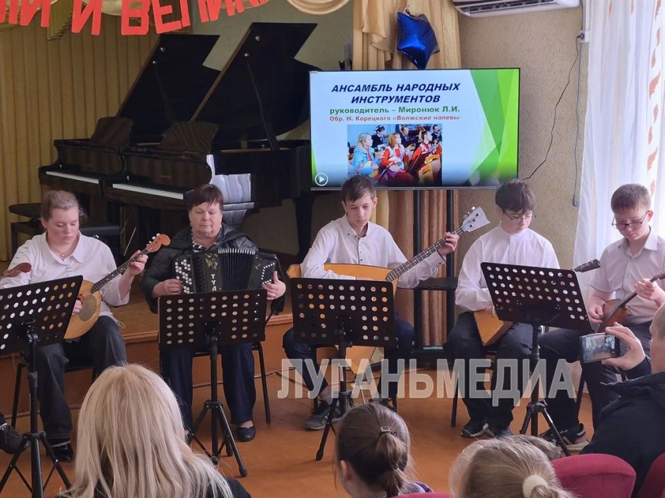 В Кировской детской школе искусств состоялся первый тур регионального фестиваля-конкурса «Кубок Матусовского» В Кировской детской школе искусств состоялся первый тур регионального фестиваля-конкурса «Кубок Матусовского»