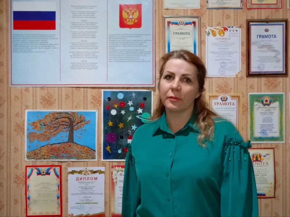 Делом Едины. Галина Младенова: культура и патриотизм - дело единых сердец В рубрике «Делом едины» мы с гордостью рассказываем о людях, чьи труд и преданность делу преображают жизнь вокруг Делом Едины. Галина Младенова: культура и патриотизм - дело единых сердец В рубрике «Делом едины» мы с гордостью рассказываем о людях, чьи труд и преданность делу преображают жизнь вокруг