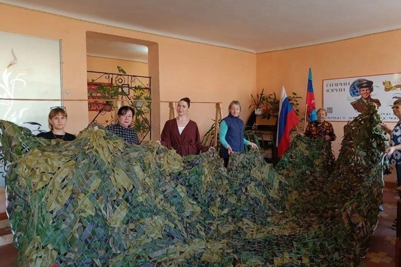 Руки, плетущие надежду. В суровых реалиях специальной военной операции (СВО) каждый вклад, каждая помощь имеет огромное значение Руки, плетущие надежду. В суровых реалиях специальной военной операции (СВО) каждый вклад, каждая помощь имеет огромное значение