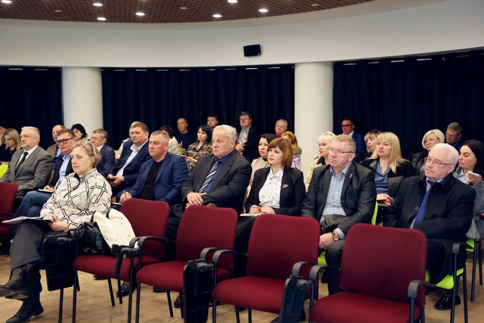 В рамках совещания обсудили вопросы оптимизация системы профессионального образования и создания студотрядов на базе колледжей – Иван Санаев В рамках совещания обсудили вопросы оптимизация системы профессионального образования и создания студотрядов на базе колледжей – Иван Санаев