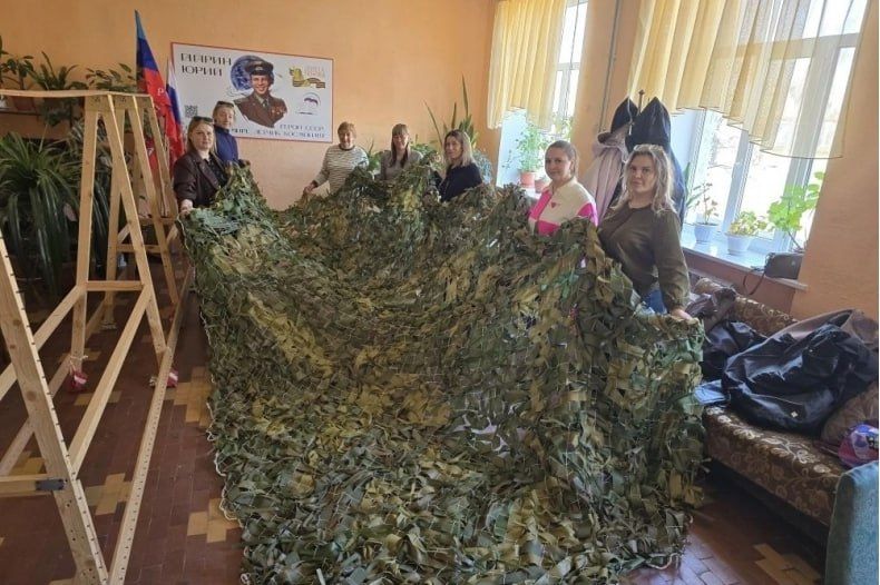 Руки, плетущие надежду. В суровых реалиях специальной военной операции (СВО) каждый вклад, каждая помощь имеет огромное значение Руки, плетущие надежду. В суровых реалиях специальной военной операции (СВО) каждый вклад, каждая помощь имеет огромное значение