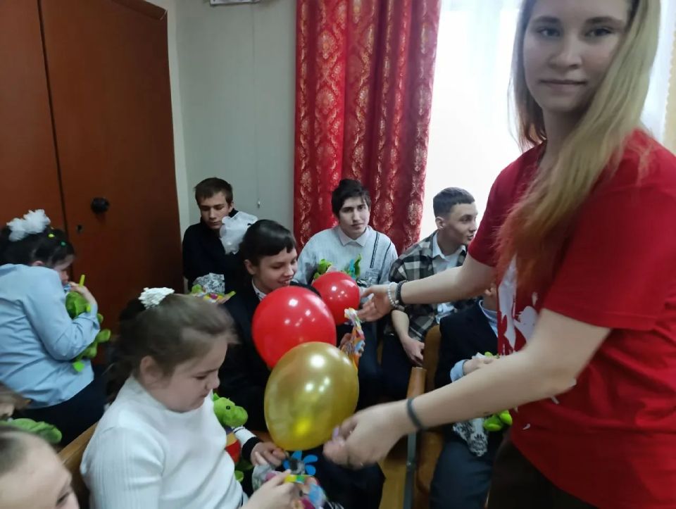 Весеннее настроение и сладкие подарки в Ирминской школе-интернате! Весеннее настроение и сладкие подарки в Ирминской школе-интернате!