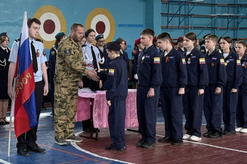 В Свердловской СШ №8 состоялось торжественное мероприятие «Посвящение в кадеты» В Свердловской СШ №8 состоялось торжественное мероприятие «Посвящение в кадеты»