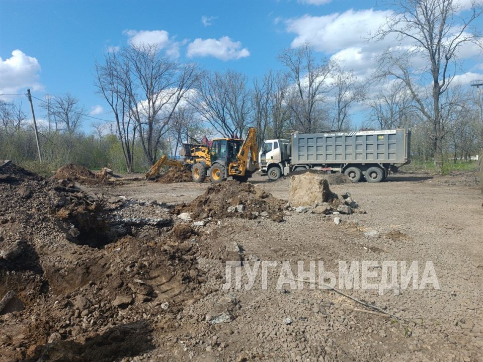 В Краснодонском парке идет вторая волна преобразований В Краснодонском парке идет вторая волна преобразований