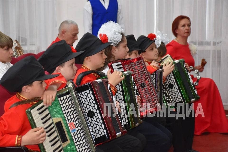 В Детской школе искусств города Первомайска прошел отчетный концерт «Мир музыки, искусства и добра» В Детской школе искусств города Первомайска прошел отчетный концерт «Мир музыки, искусства и добра»