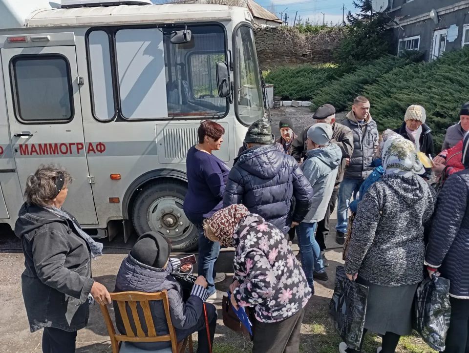 27, 28 и 29 апреля в пгт Городище состоялся выездной приём с использованием передвижного флюорографа 27, 28 и 29 апреля в пгт Городище состоялся выездной приём с использованием передвижного флюорографа