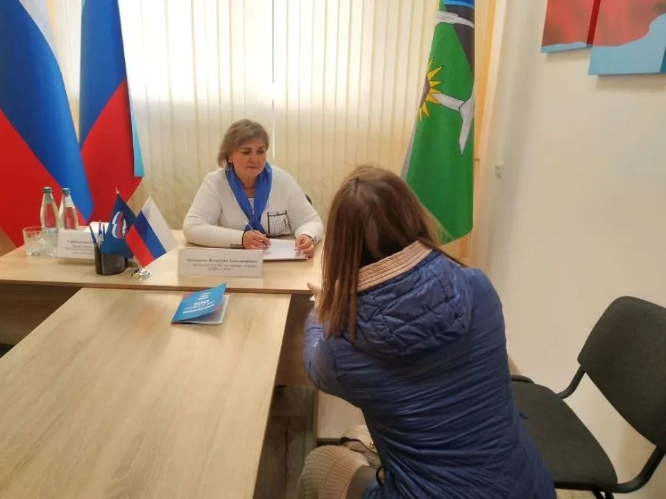 В рамках недели приема граждан по вопросам старшего поколения в местной общественной приемной Всероссийской политической партии «Единая Россия» приём провела депутат Совета городского округа Валентина Ижбердеева В рамках недели приема граждан по вопросам старшего поколения в местной общественной приемной Всероссийской политической партии «Единая Россия» приём провела депутат Совета городского округа Валентина Ижбердеева