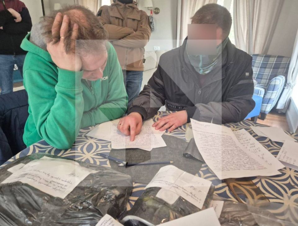 Лидера свердловского отделения "Яблока" Максима Петлина проверяют на оправдание терроризма Лидера свердловского отделения "Яблока" Максима Петлина проверяют на оправдание терроризма