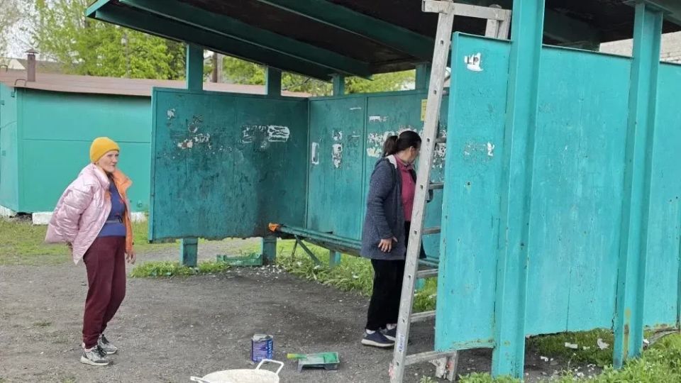 В пгт Нагольно Тарасовка ведутся работы по благоустройству В пгт Нагольно Тарасовка ведутся работы по благоустройству
